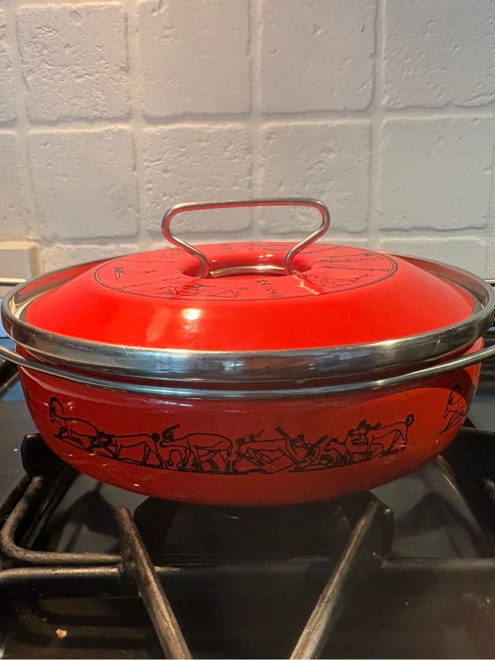 1970 vintage siltal ItalyBeauty Red Enamel Casserole with Decorative Black Motif